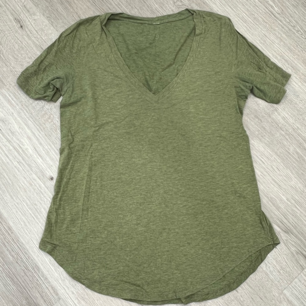 lululemon athletica Green Short Sleeve Tee